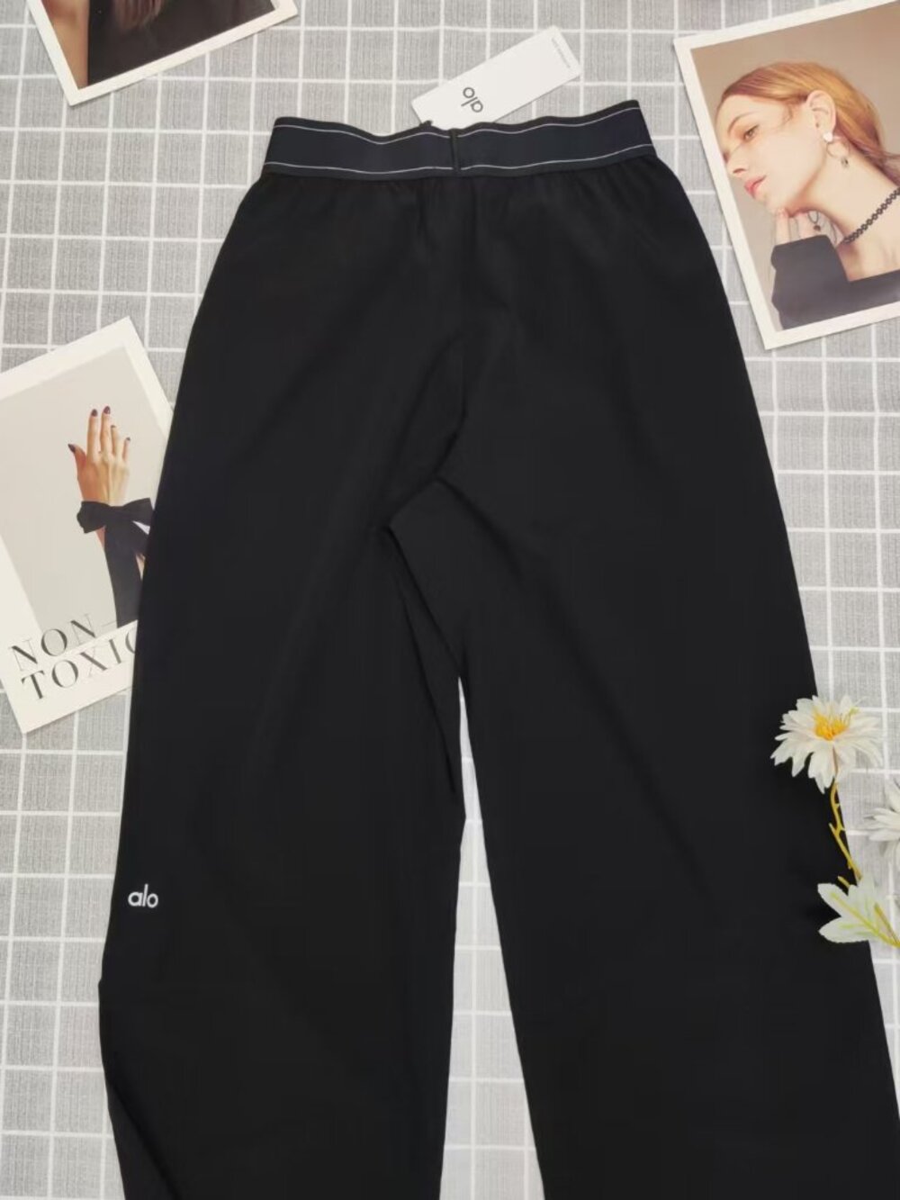 🖤 Brand New Black Alo Yoga Suit Up Pants (Regular:30”inseam) 😘 Elevated Basic - Picture 7 of 9